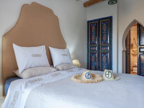 Absolu Beldi Essaouira : photo 2 de la chambre chambre lit king-size - vue sur piscine