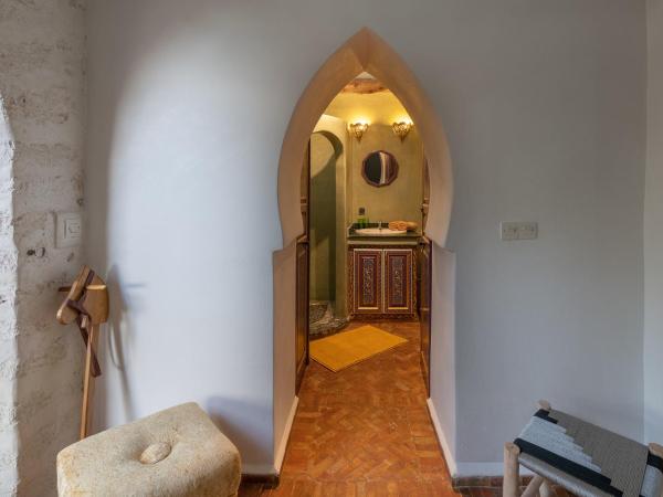 Absolu Beldi Essaouira : photo 2 de la chambre suite lit queen-size - vue sur piscine