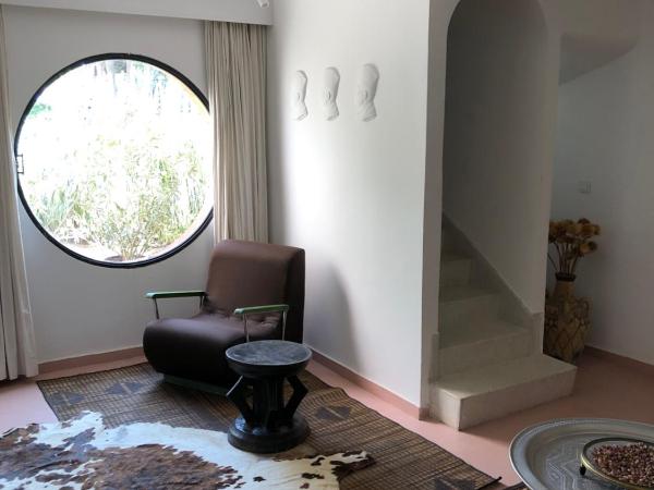 MORO Marrakech Boutique Hôtel : photo 8 de la chambre suite junior - vue sur piscine
