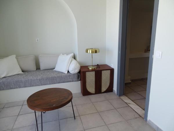 NEOKLASSIKO KOUKOULI : photo 5 de la chambre suite junior - vue sur mer