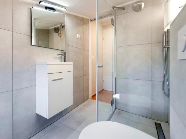 Sunset Residence Rovinj : photo 6 de la chambre chambre simple mansardée Économique