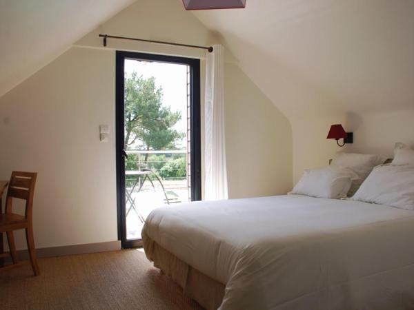 Villa Mané Lann Maison d'hôtes & spa : photo 6 de la chambre chambre double - vue sur piscine