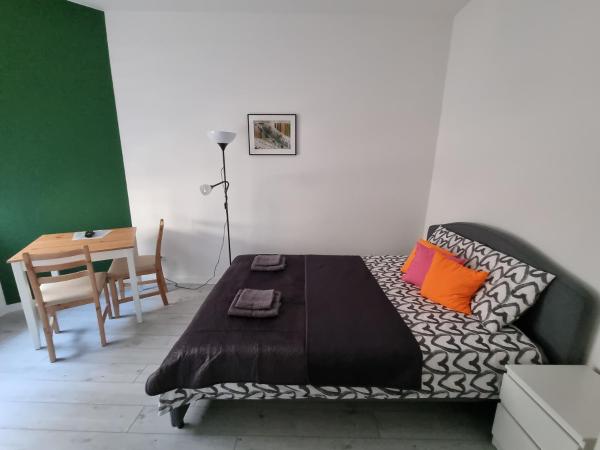 Apartamenty Katowice Stawowa 5 : photo 10 de la chambre studio lit king-size