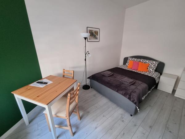 Apartamenty Katowice Stawowa 5 : photo 9 de la chambre studio lit king-size