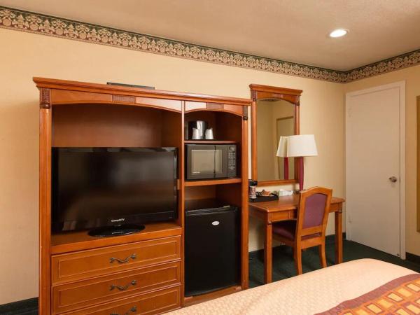 Geary Parkway Motel : photo 3 de la chambre chambre lit king-size