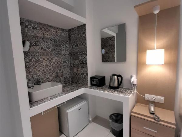 Elite Hotel : photo 5 de la chambre chambre triple