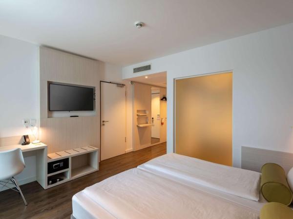 Super 8 by Wyndham Dresden : photo 5 de la chambre chambre double - accessible aux personnes à mobilité réduite