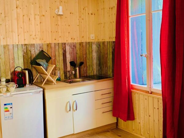 Weisses Rössli : photo 1 de la chambre chambre lit queen-size avec salle de bains commune