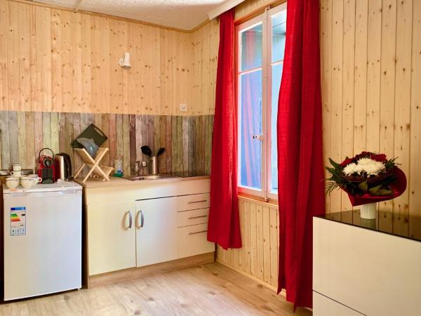 Weisses Rössli : photo 5 de la chambre chambre lit queen-size avec salle de bains commune