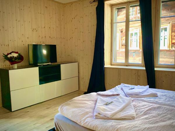 Weisses Rössli : photo 6 de la chambre chambre lit queen-size avec salle de bains commune