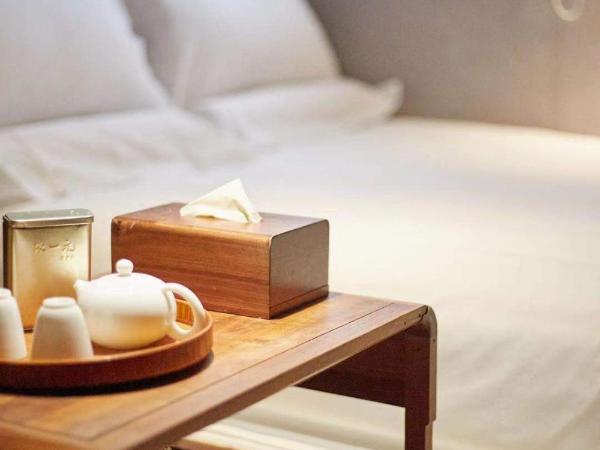 Refactoring Space Beijing Wang Fu Jing : photo 1 de la chambre chambre double avec salle de bains privative