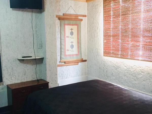 Hostel Otro Mundo : photo 2 de la chambre chambre familiale avec salle de bains privative