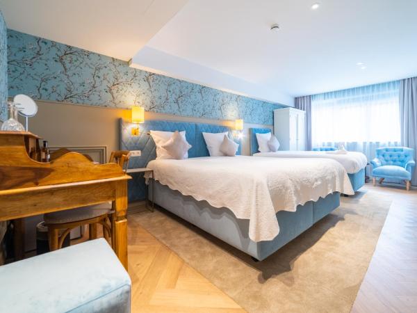 Grand Hotel Normandy by CW Hotel Collection : photo 2 de la chambre chambre triple familiale