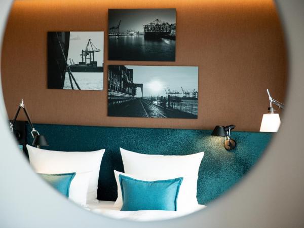 Motel One Hamburg-Fleetinsel : photo 5 de la chambre chambre double