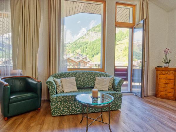 Hotel Arca Solebad & Spa : photo 4 de la chambre suite de luxe - vue sur le mont cervin