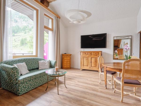 Hotel Arca Solebad & Spa : photo 5 de la chambre suite de luxe - vue sur le mont cervin