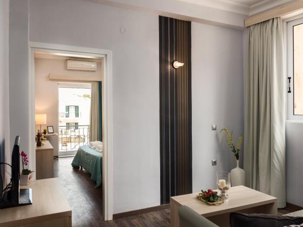 Arion Hotel : photo 7 de la chambre chambre familiale (2 adultes et 2 enfants)