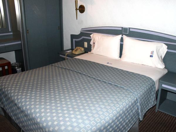 Hotel Monaco : photo 1 de la chambre chambre simple