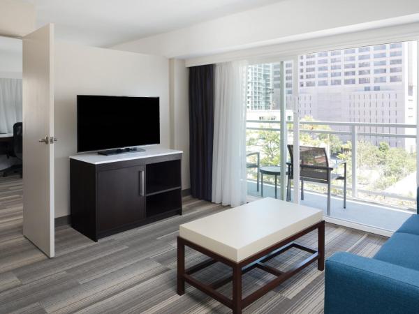 Holiday Inn Express - Downtown San Diego, an IHG Hotel : photo 2 de la chambre one-bedroom king suite with balcony 1