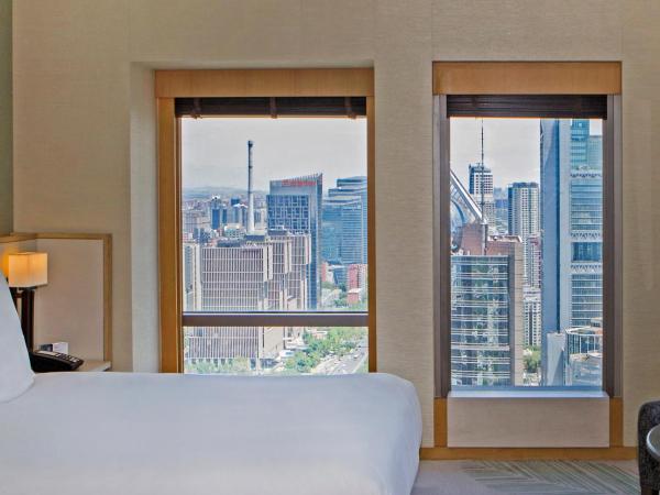 Park Hyatt Beijing : photo 2 de la chambre chambre lit king-size deluxe - vue sur ville