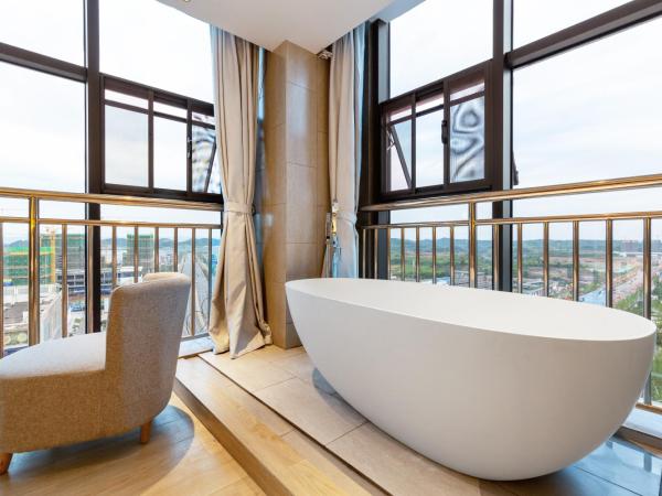 TRUE Go hotel : photo 5 de la chambre chambre double avec baignoire spa