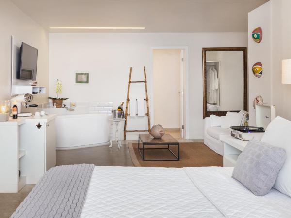 Abracadabra Pousada : photo 6 de la chambre loft suite with bathtub and sea view