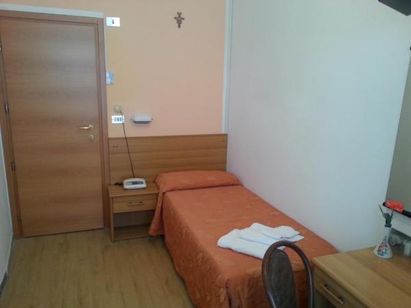Hotel Sara : photo 2 de la chambre chambre simple