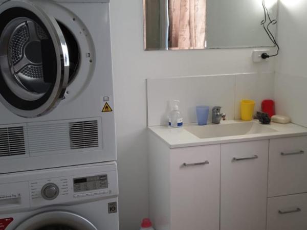 DIANELLA Budget Rooms Happy Place to Stay & House Share For Long Term Tenants : photo 5 de la chambre chambre double Économique