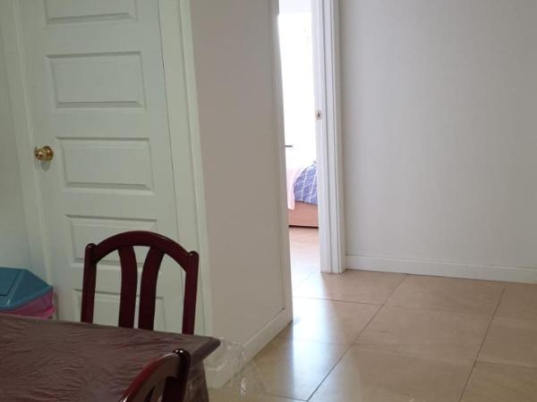 DIANELLA Budget Rooms Happy Place to Stay & House Share For Long Term Tenants : photo 9 de la chambre chambre double deluxe (1 adulte + 1 enfant)