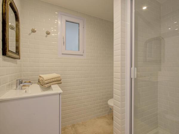 Domaine Le Courti - Adult only : photo 4 de la chambre petite chambre double