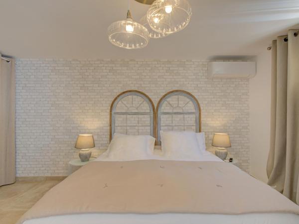 Domaine Le Courti - Adult only : photo 4 de la chambre suite standard