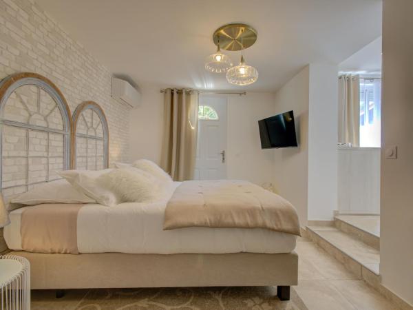 Domaine Le Courti - Adult only : photo 1 de la chambre suite standard