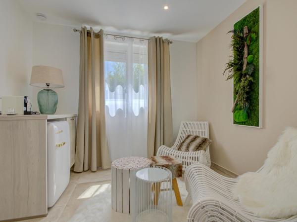 Domaine Le Courti - Adult only : photo 3 de la chambre suite standard