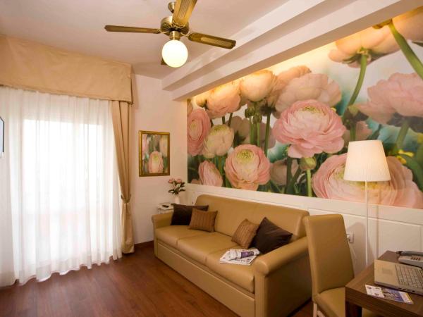 Hotel Apollo : photo 2 de la chambre suite