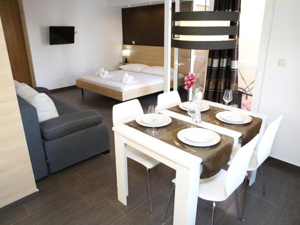 Guest House Lorenta : photo 5 de la chambre studio avec balcon 