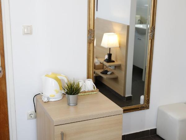 Guest House Lorenta : photo 3 de la chambre chambre double avec balcon