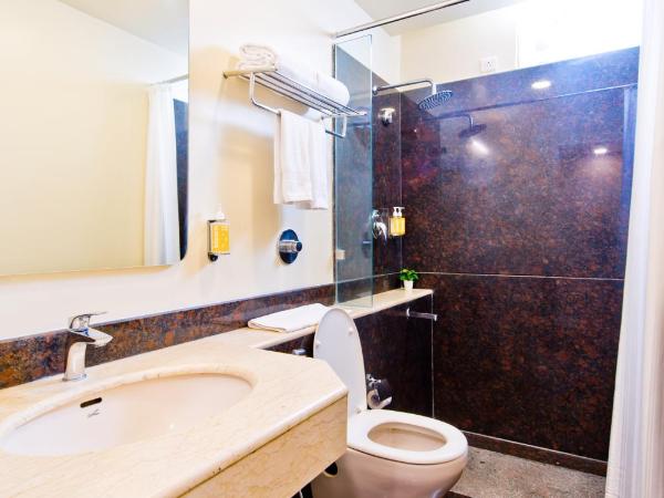 Bloom Hotel - Indiranagar : photo 6 de la chambre suite de luxe lit king-size