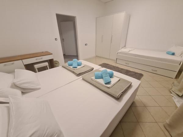 Hostel Stadion - Zadar : photo 2 de la chambre chambre triple