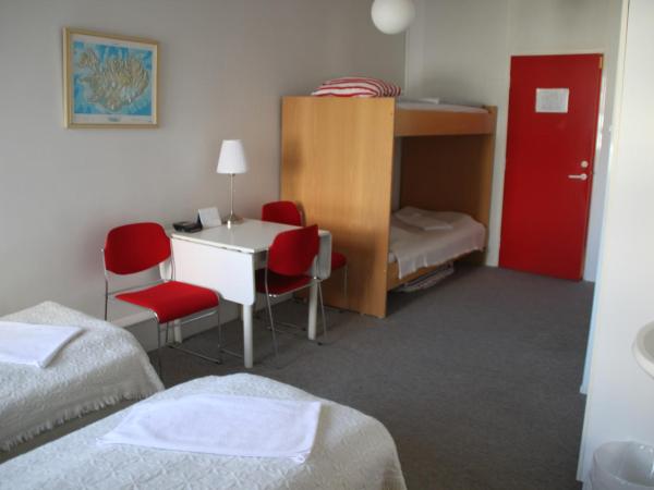 101 Guesthouse Hotel : photo 1 de la chambre chambre familiale avec salle de bains commune