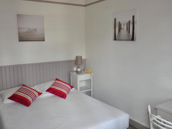 Hôtel Ttiki Etchea : photo 9 de la chambre chambre double