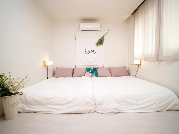 YAB-GuestHouse, FemaleOnly, ForeignOnly : photo 4 de la chambre chambre quadruple - réservée aux femmes