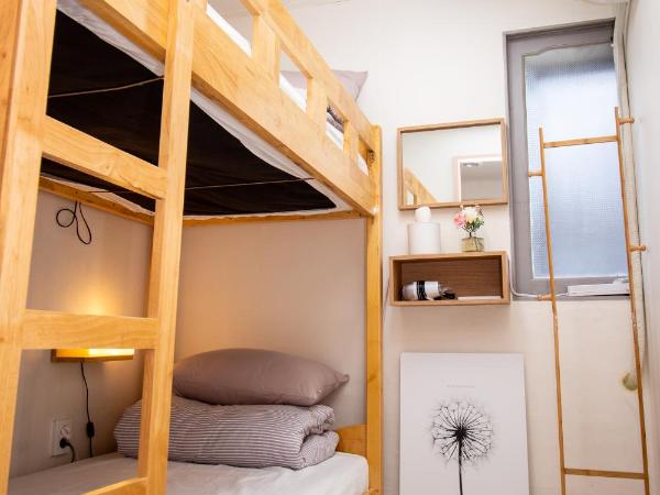 YAB-GuestHouse, FemaleOnly, ForeignOnly : photo 4 de la chambre chambre double avec salle de bains commune - réservée aux femmes