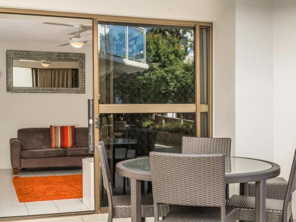 Bayview Beachfront Apartments, in town right on the beach : photo 3 de la chambre appartement 2 chambres Économique