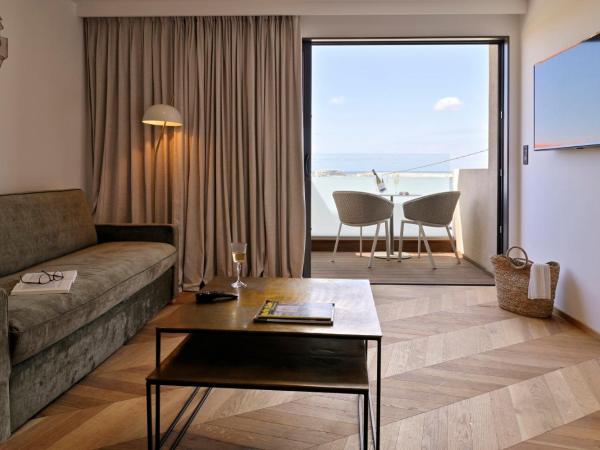 Hôtel & Spa Rocabella : photo 4 de la chambre suite junior avec terrasse