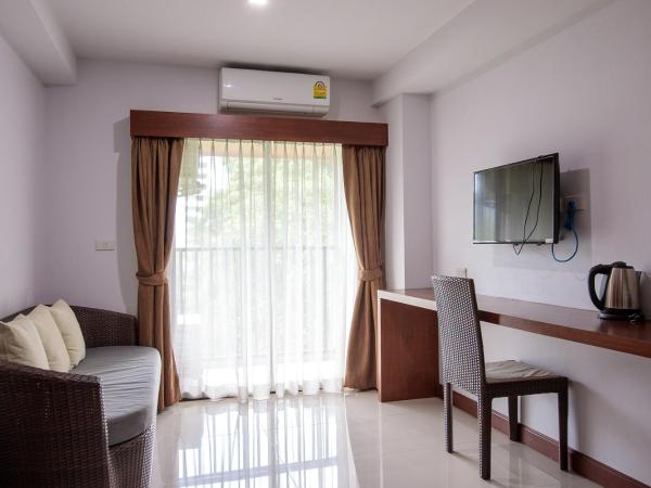 Huen Jao Ban Hotel : photo 4 de la chambre suite lit king-size