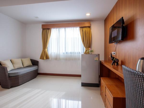 Huen Jao Ban Hotel : photo 3 de la chambre chambre familiale deluxe