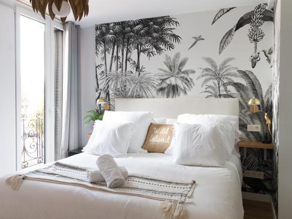 Bilbao Art Lodge Staynnapartments : photo 5 de la chambre chambre double ou lits jumeaux supérieure avec terrasse