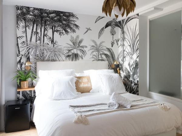 Bilbao Art Lodge Staynnapartments : photo 6 de la chambre chambre double ou lits jumeaux supérieure avec terrasse