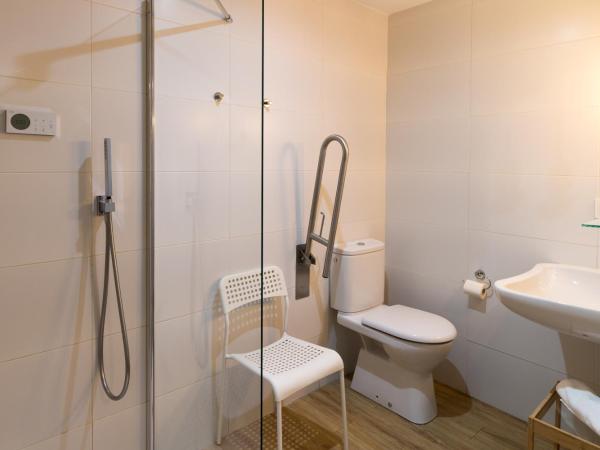 Bilbao Art Lodge Staynnapartments : photo 3 de la chambre chambre double