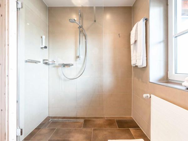 Feldmochinger Hof : photo 6 de la chambre chambre double deluxe avec balcon